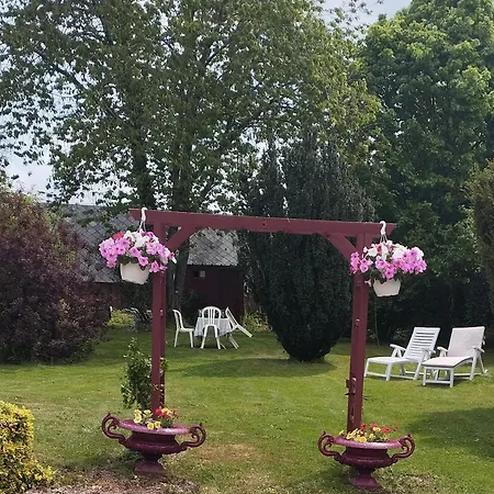 Holiday home Cosy Little Landepereuse